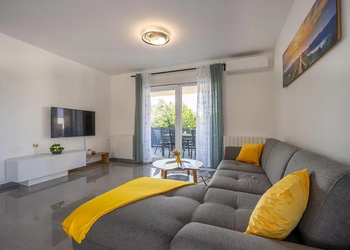 Domus Alba Apartments