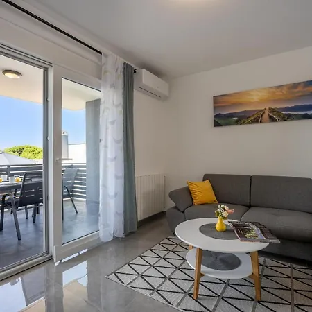 Domus Alba Apartments Pula Exterior photo