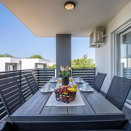 Domus Alba Apartments Pula Exterior photo